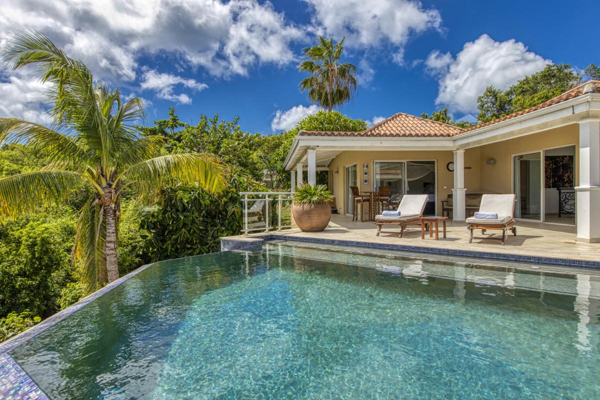 14- Location villa piscine Sea Vous Play Terres Basses Saint Martin_piscine terrasse